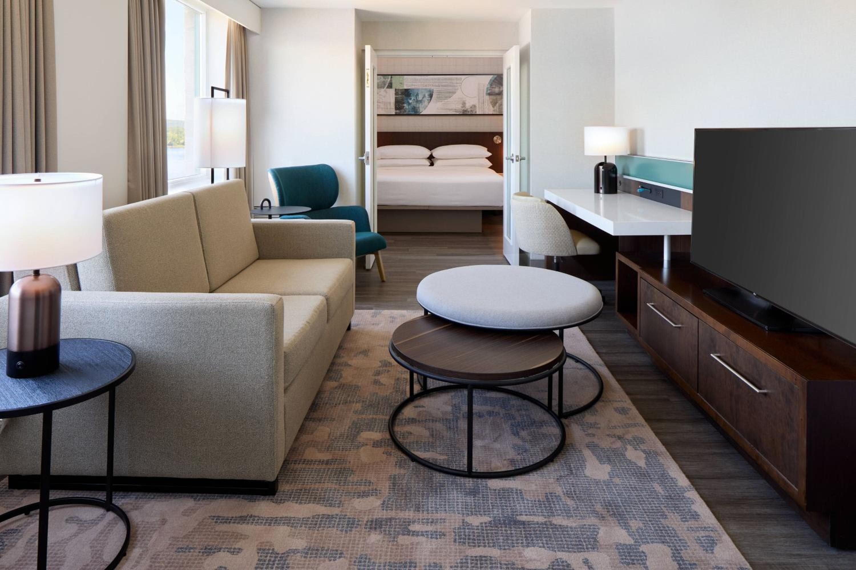 Junior Suite, 1 King, Sofa bed, River view