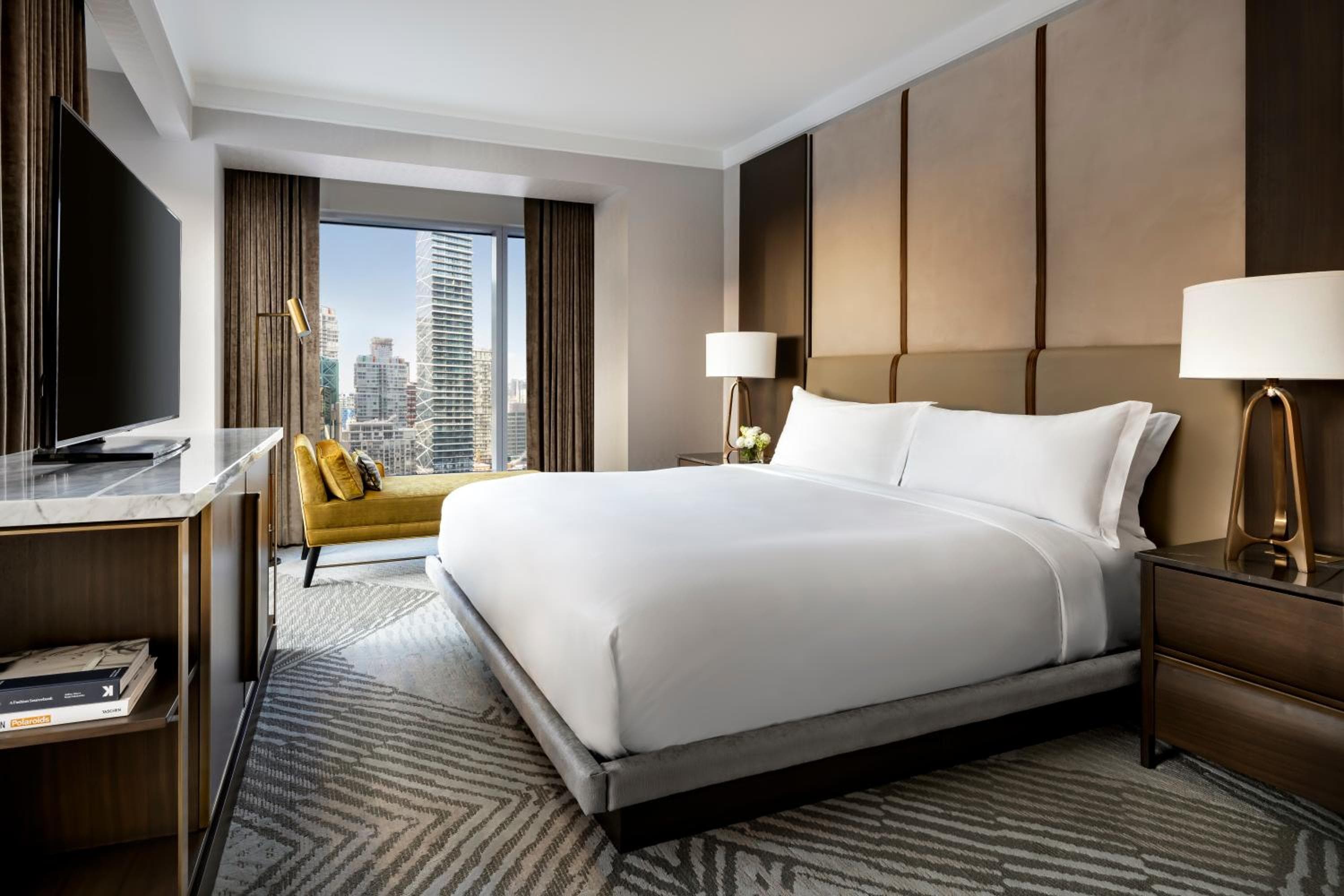 City View Room - 1 King bed 