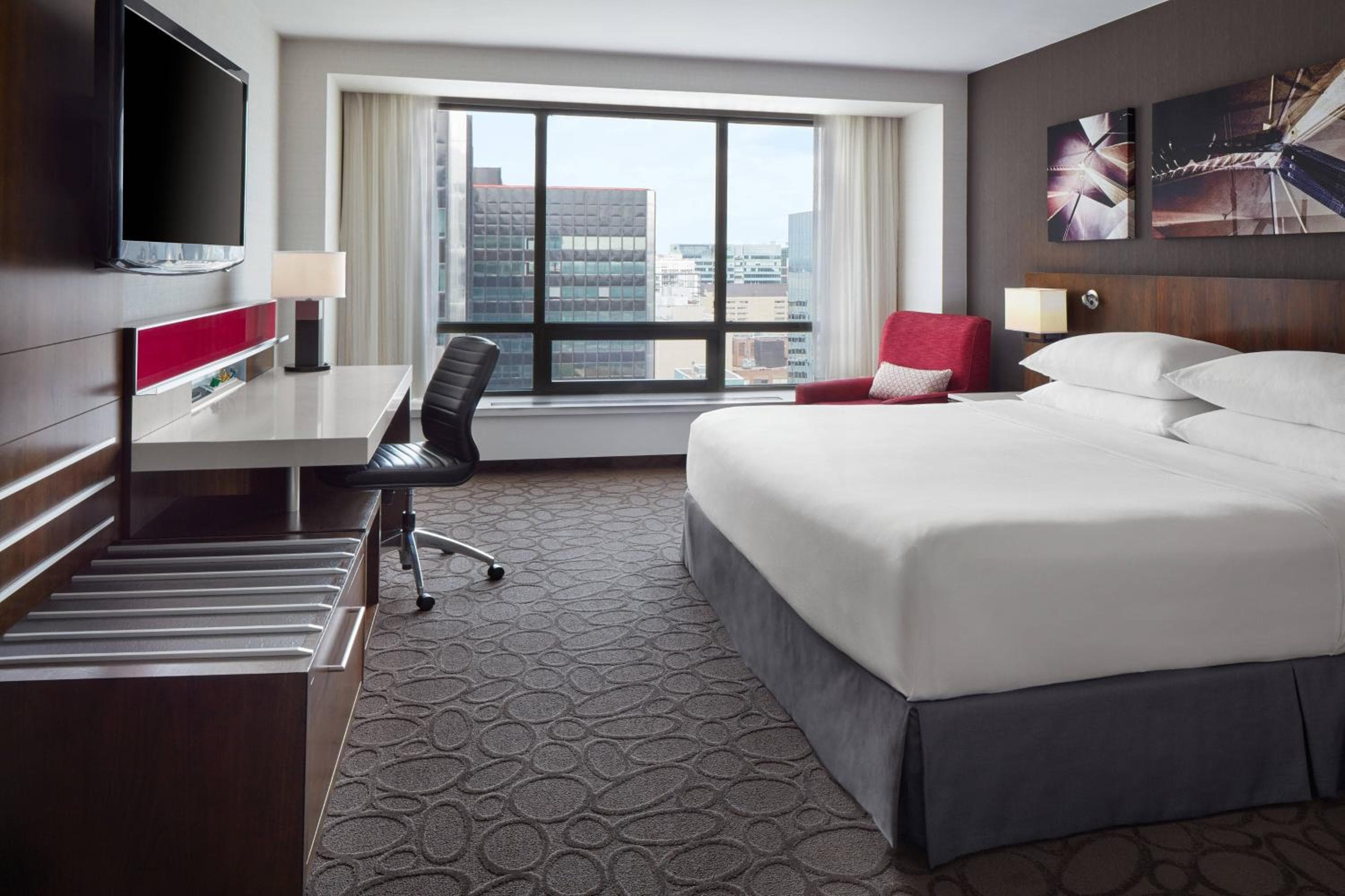 Deluxe King Room