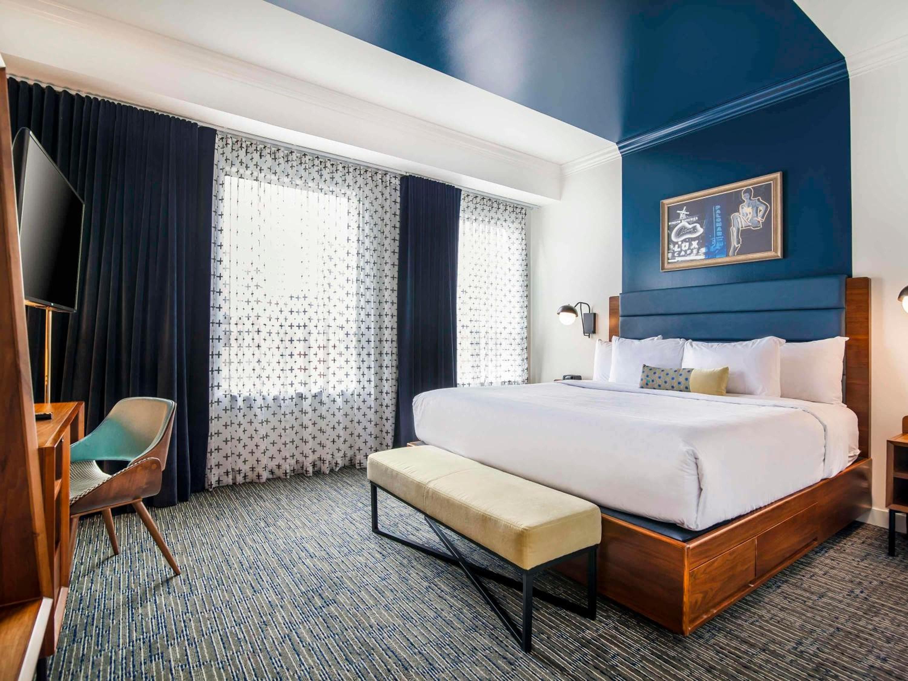 Superior King Room