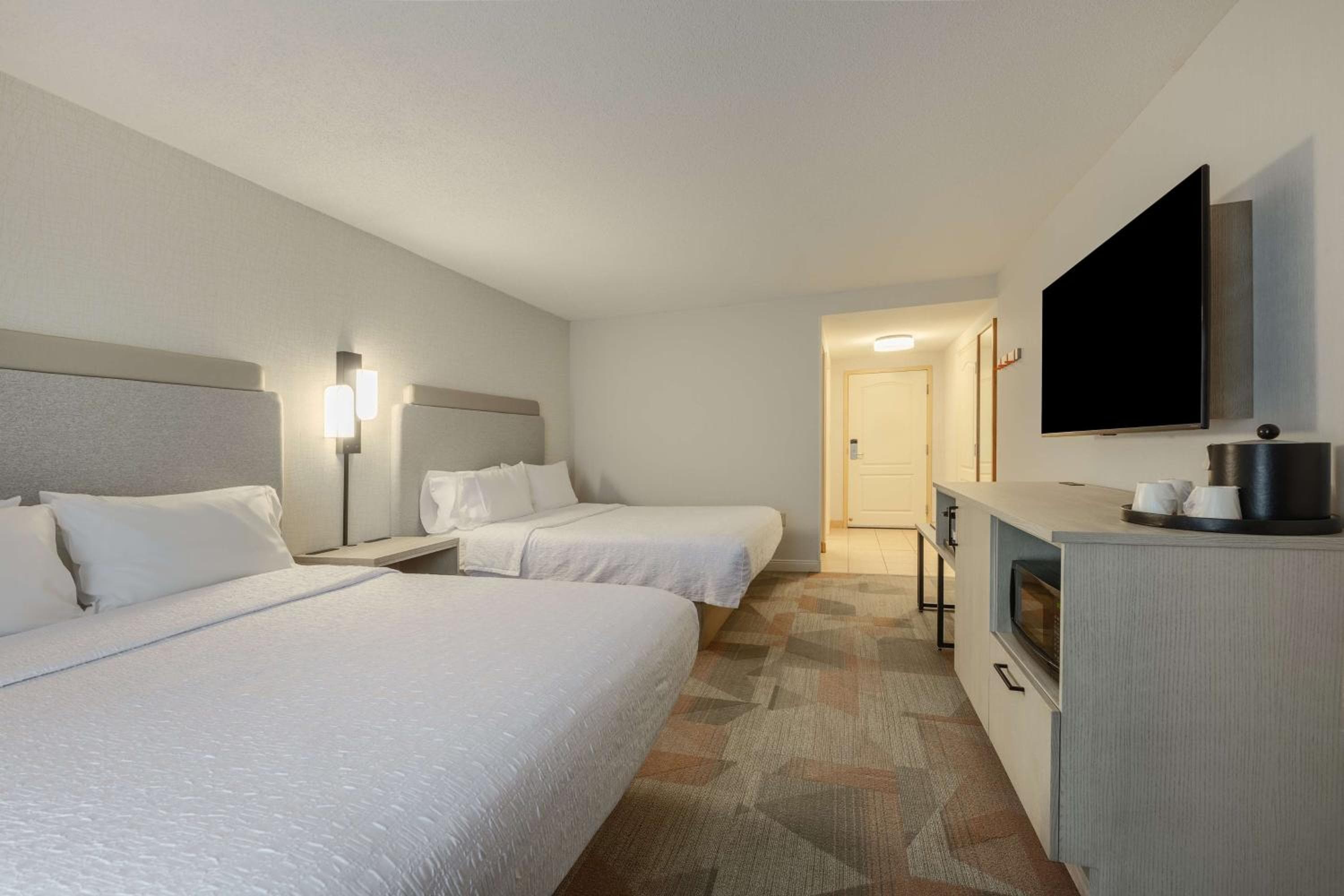 Room with Two Queen Beds - Non-Smoking