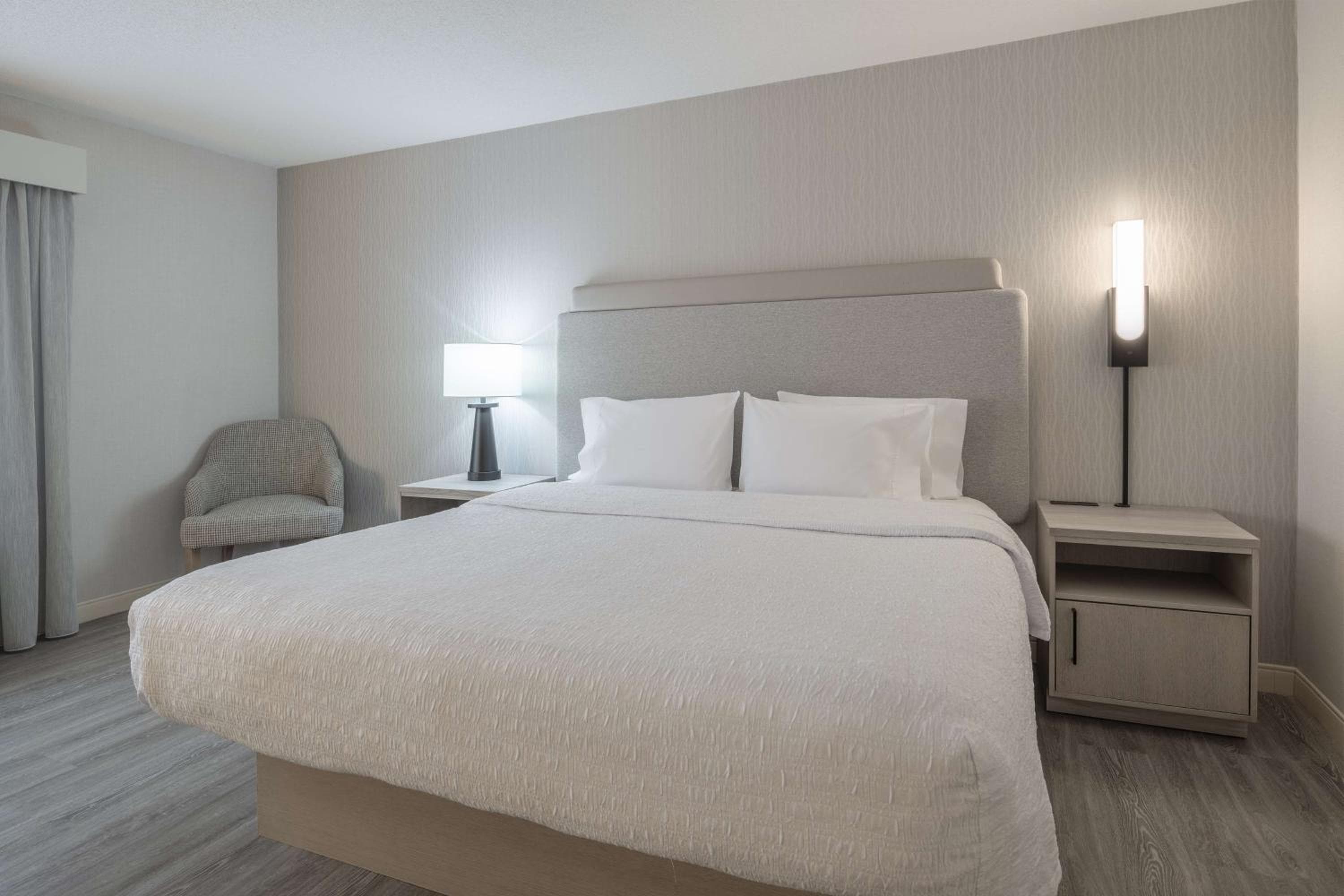 King Room - Disability Access/Non-Smoking