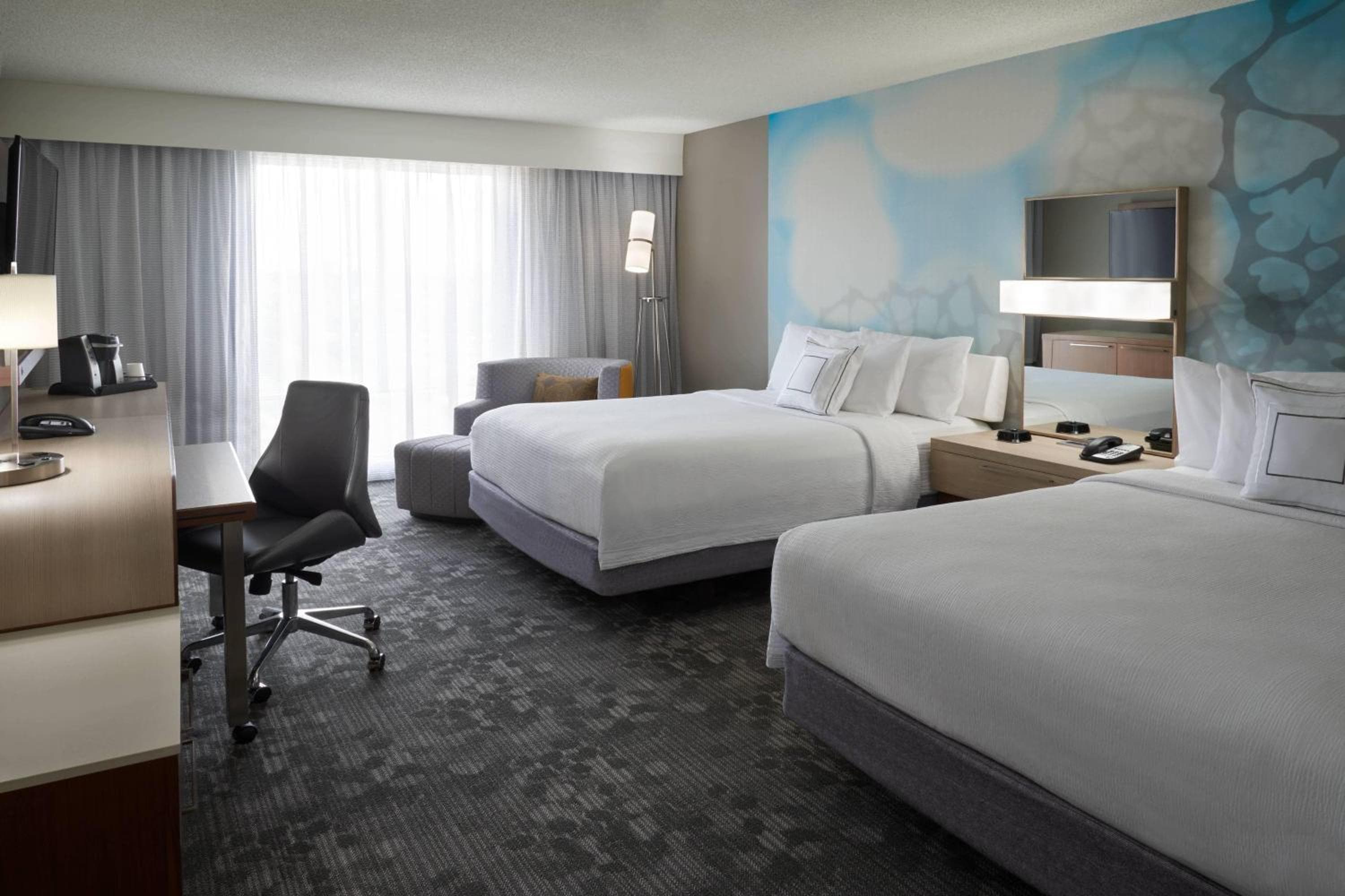 Queen Room with Two Queen Beds, Airport View and Bathtub - Mobility Access/Hearing Accessible