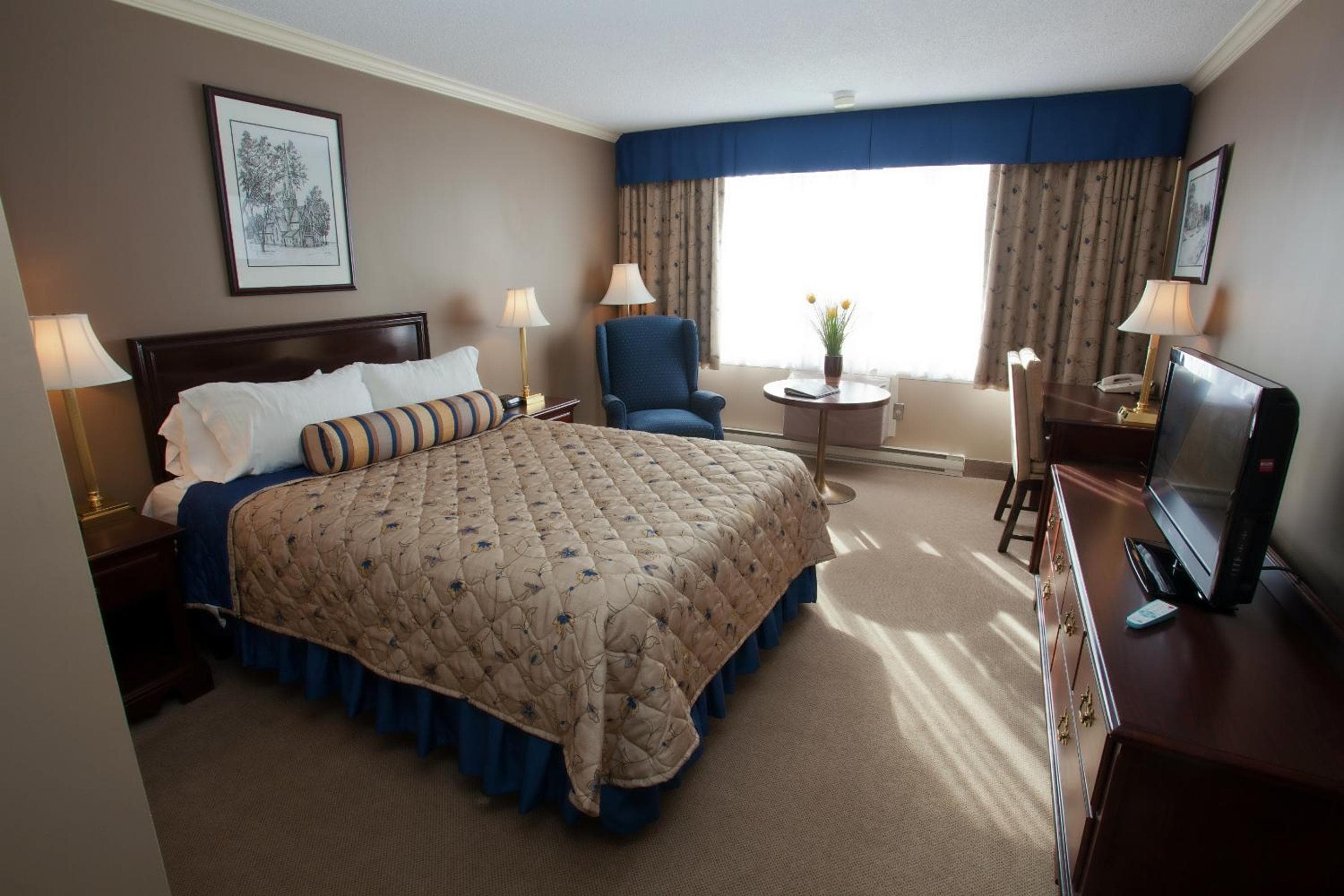 Standard Queen Room