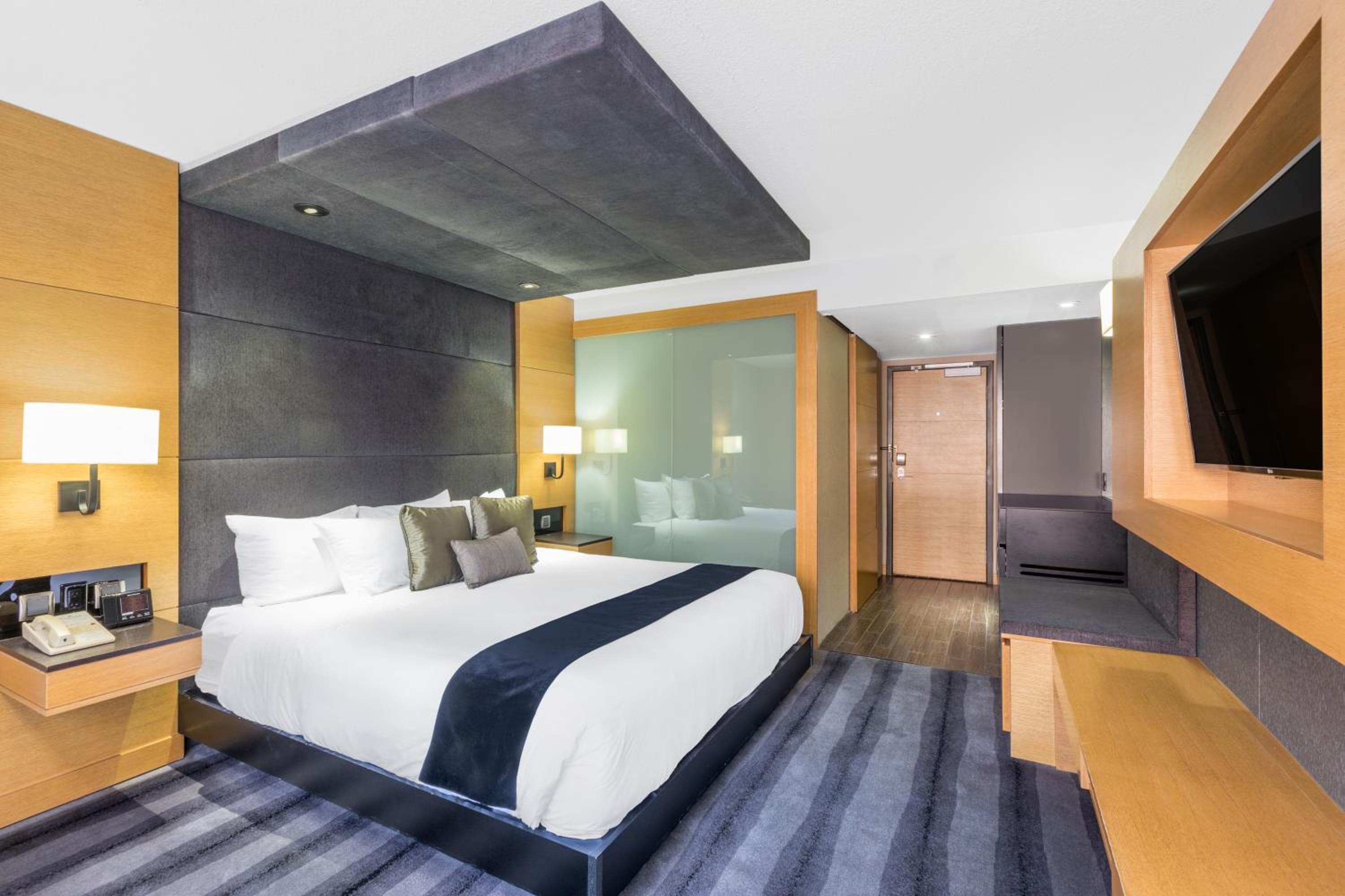 Premier King Room