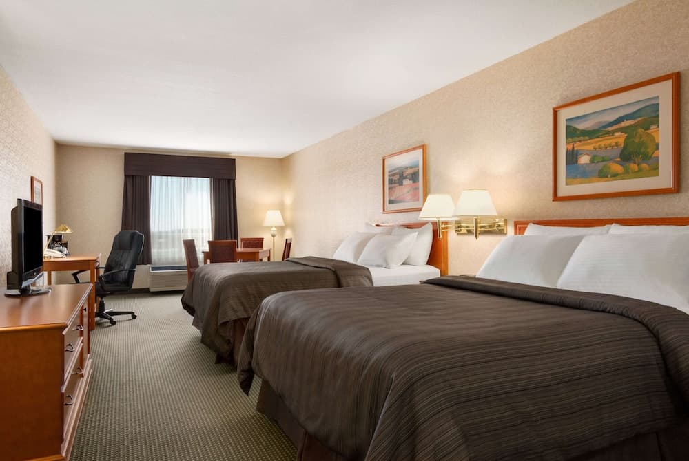 Deluxe Room, 2 Queen Beds, Non Smoking (Sofabed)