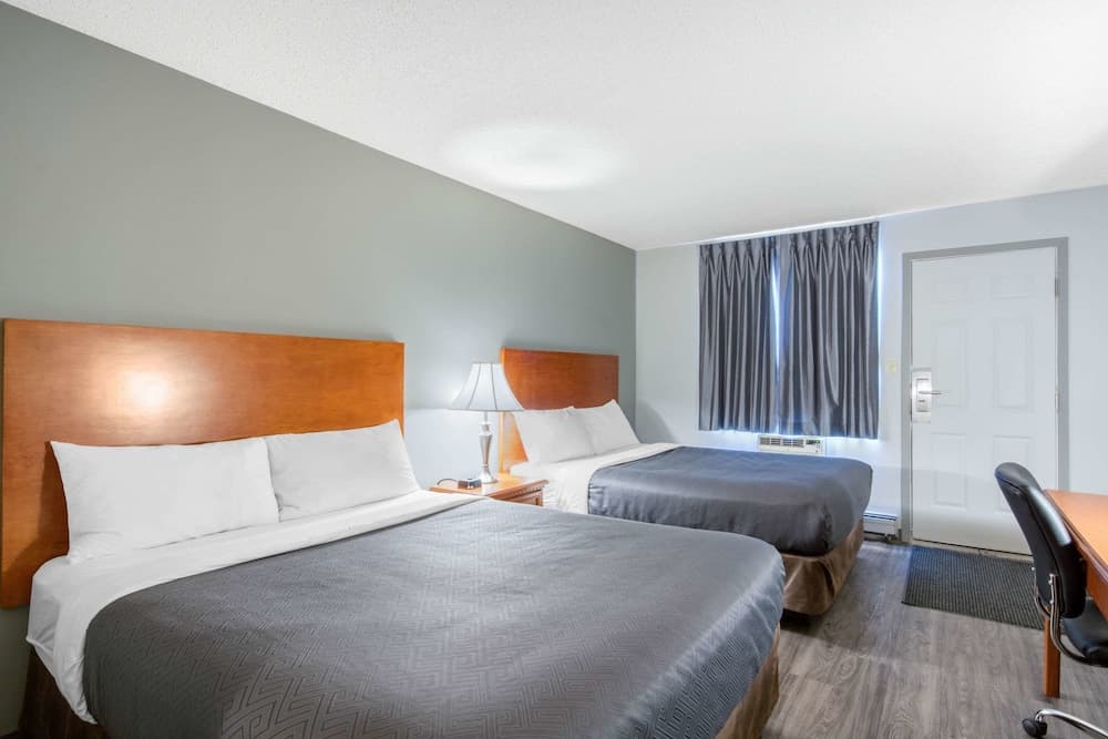 Standard Room, 2 Queen Beds, Non Smoking
