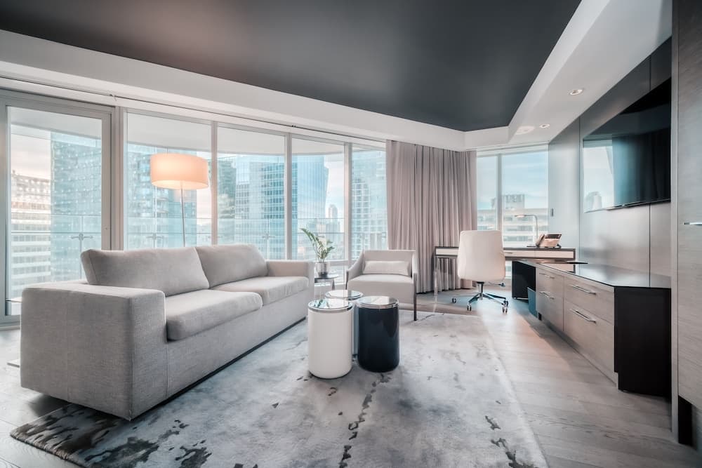 Executive One Bedroom Suite (King + Balcony + Bath)