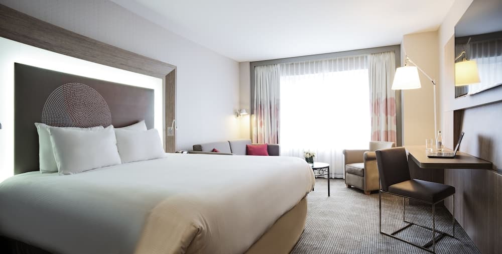 Superior Room, 1 King Bed with Sofa bed