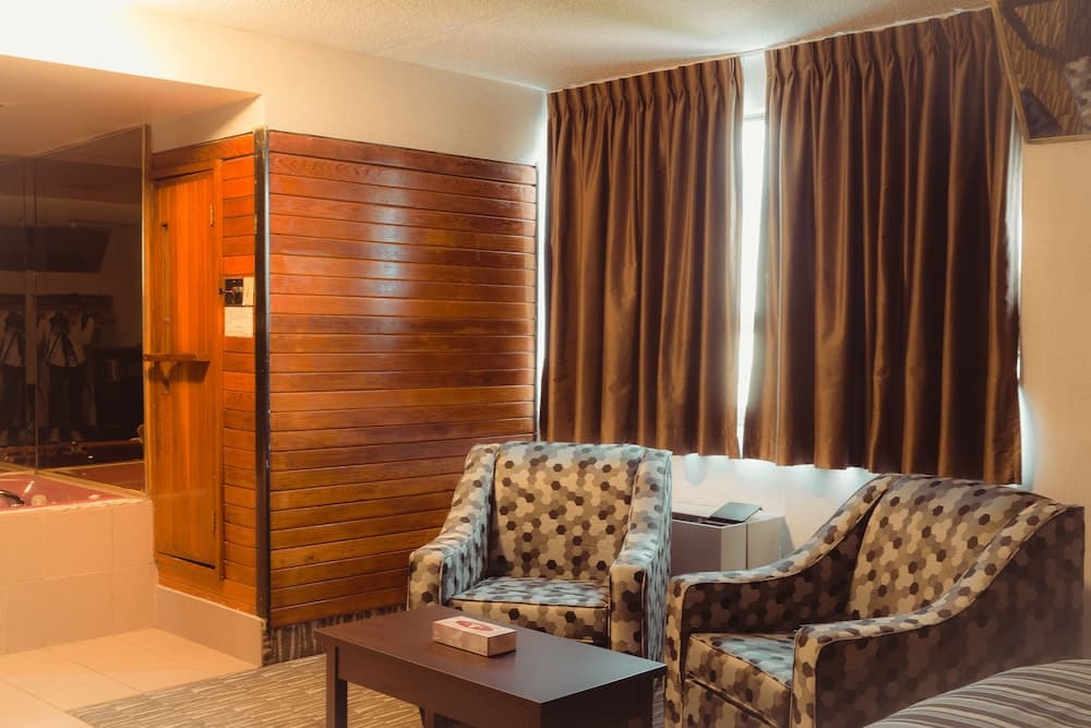 Suite (Non-wheelchair Accessible)