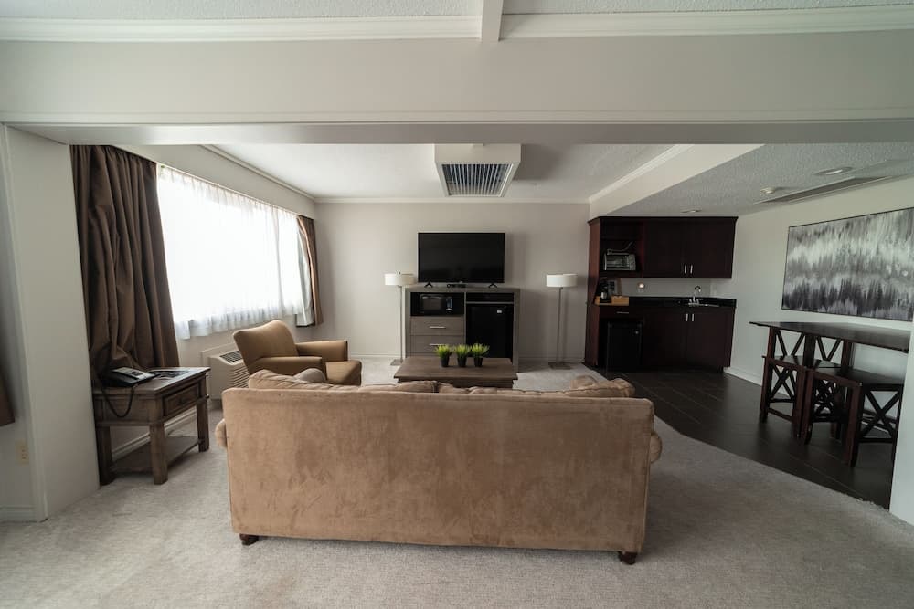 Studio Suite, 2 Queen Beds, Kitchenette