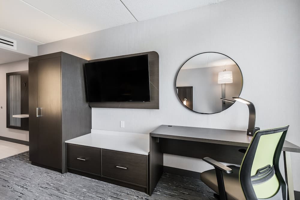 Suite, 1 King Bed with Sofa bed (Runway View)