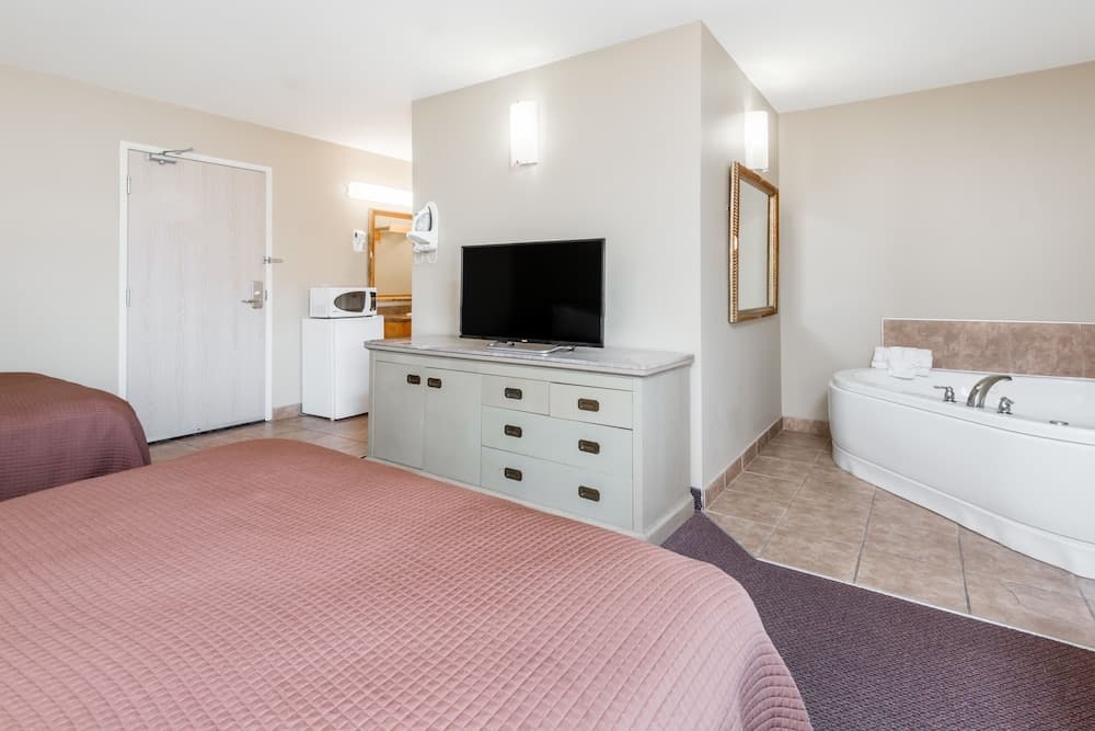 Suite, 1 King Bed