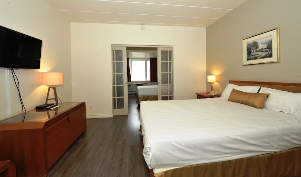 Standard Double Room, 2 Double Beds, Pets Allowed