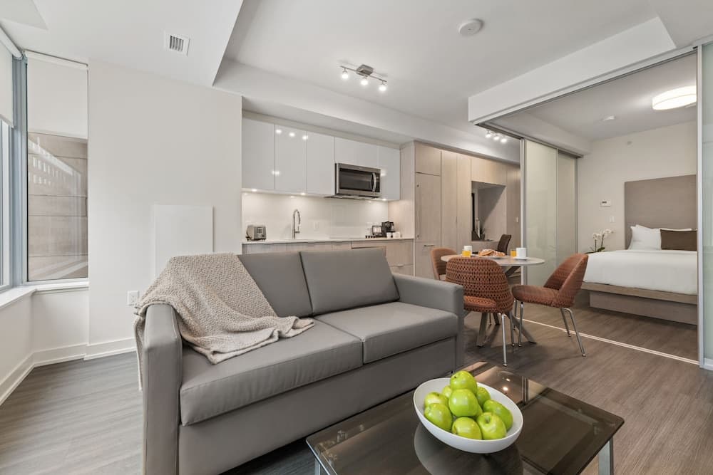 Executive One-Bedroom Courtyard