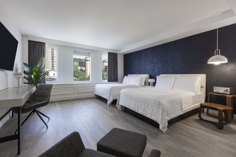 Deluxe Double or Twin Room