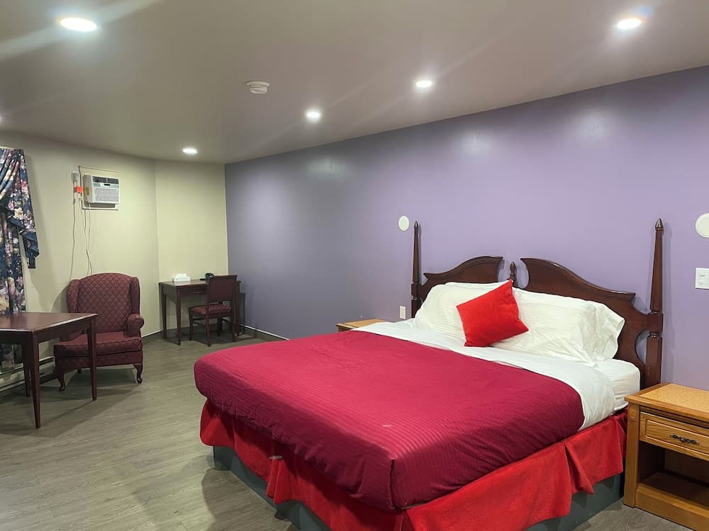 Suite, 1 King Bed, Non Smoking