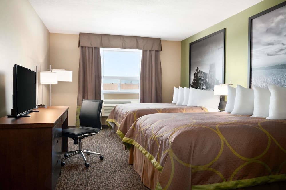 Room, 2 Queen Beds, Non Smoking