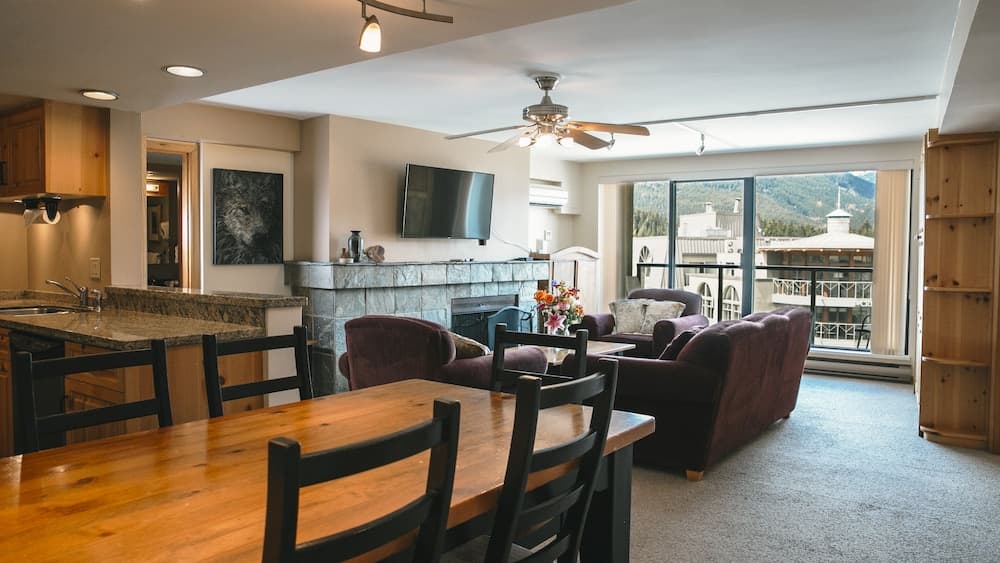 Suite 407, Two Bedroom, Gold