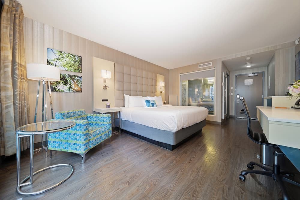 Deluxe Room, 1 King Bed