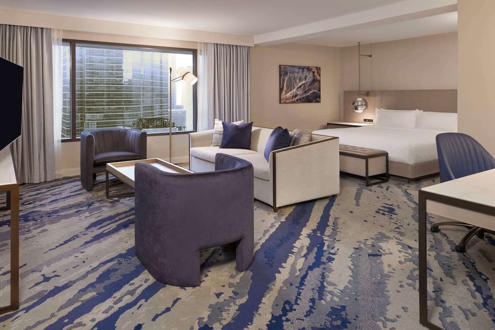 Junior Suite Accessible Room - One King Bed