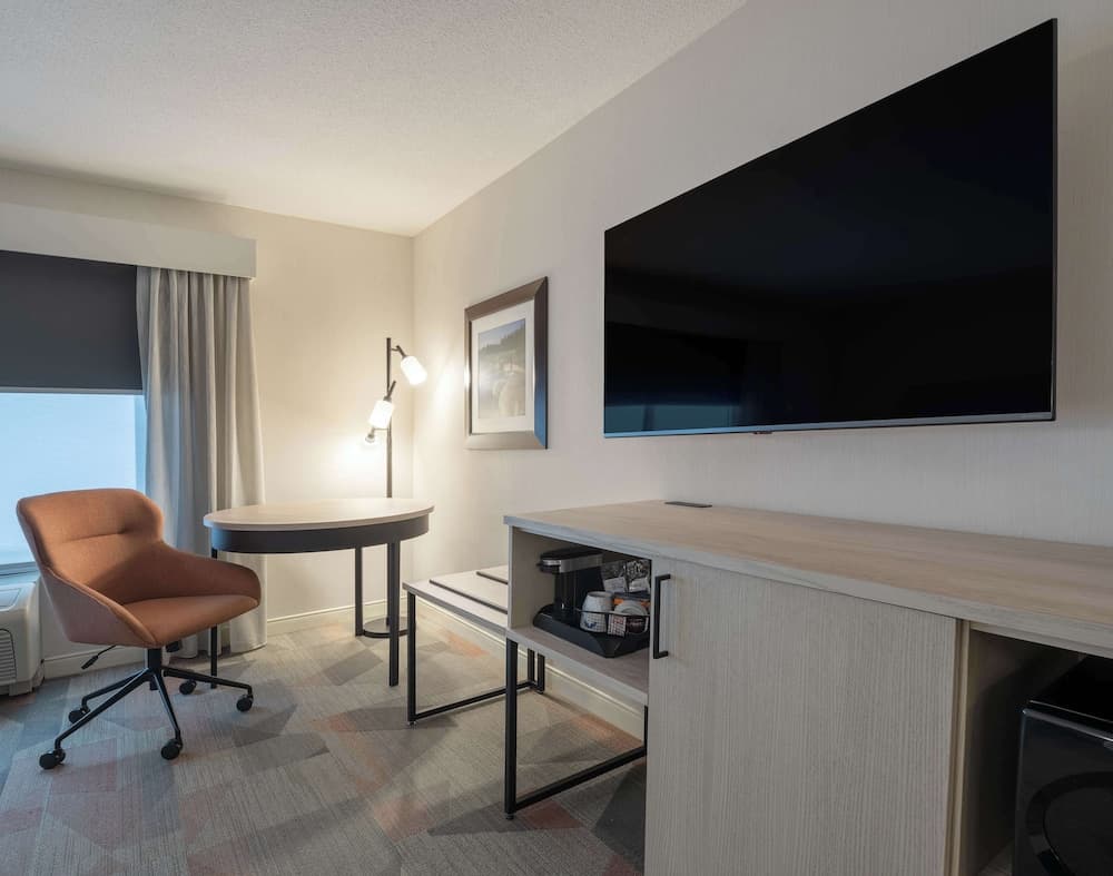 Room, 2 Queen Beds, Accessible, Non Smoking