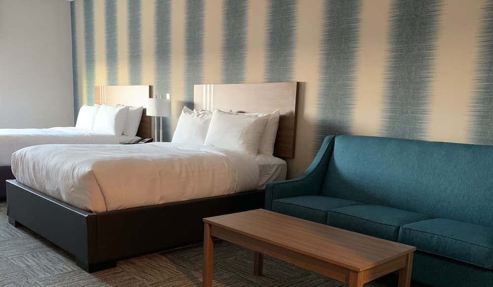 Studio Suite, 2 Queen Beds, Kitchenette