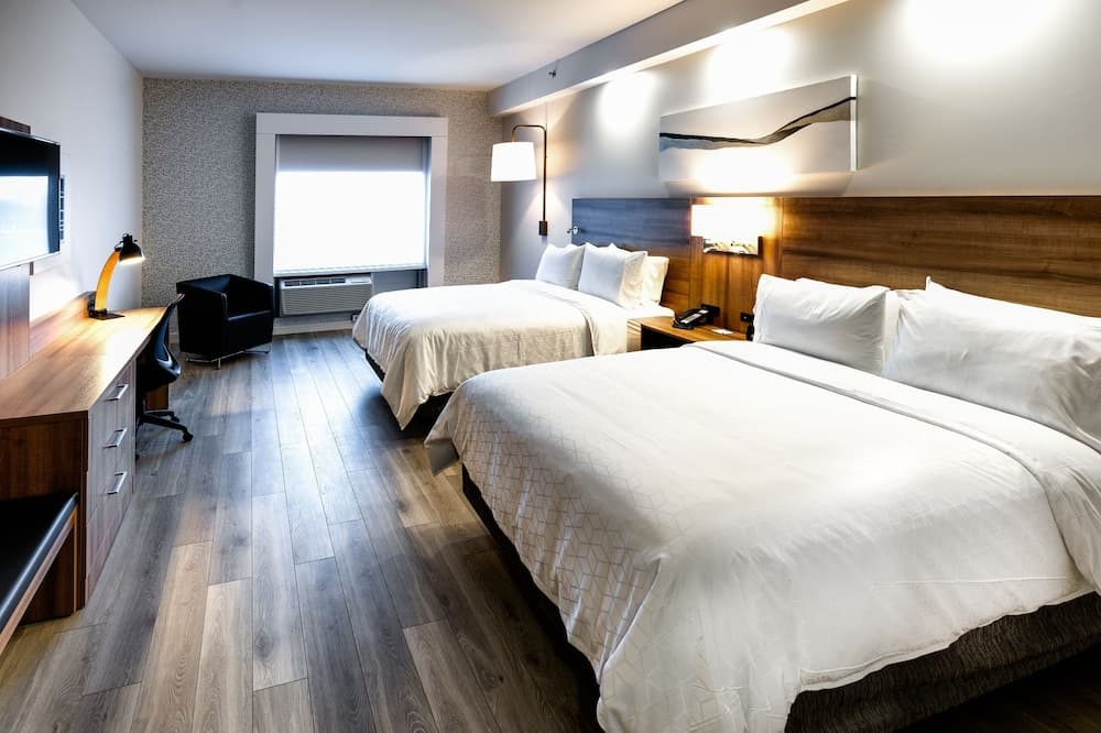 Suite, 2 Queen Beds, Accessible (Mobility, Accessible Tub)