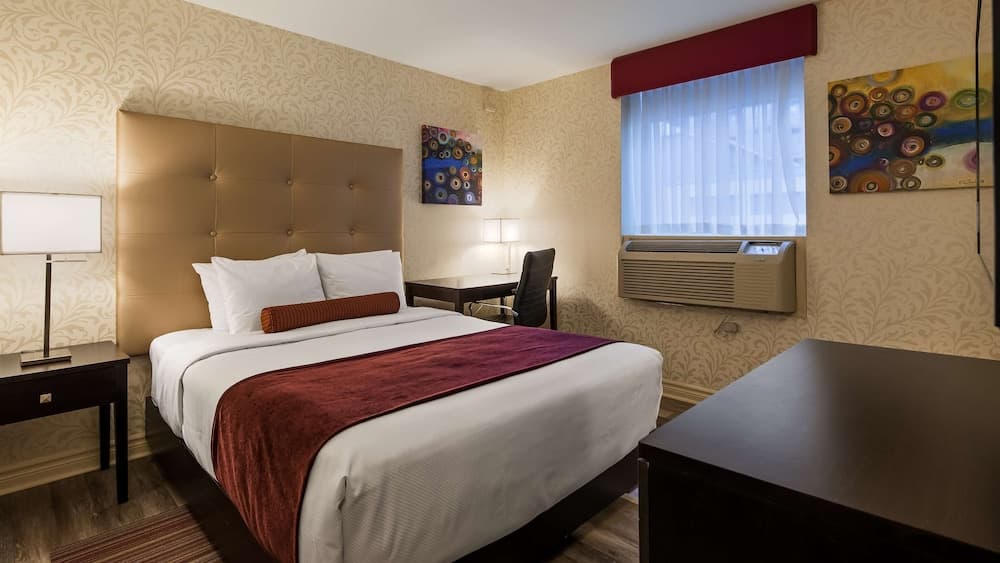 Standard Room, 1 Queen Bed, Non Smoking (Small Room)