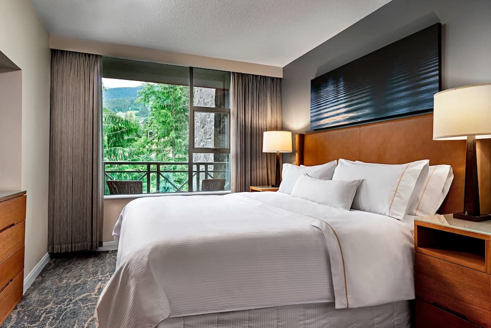 Suite, 1 Bedroom, Fireplace, Mountain View