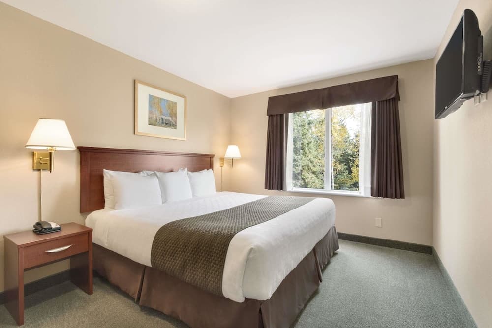 Suite, 1 King Bed, Non Smoking