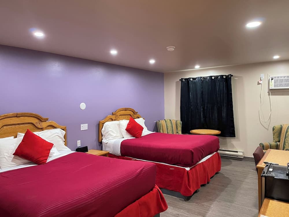 Room, 2 Queen Beds, Non Smoking