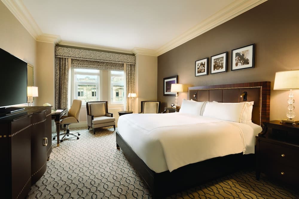 Fairmont Gold, Room, 1 King Bed