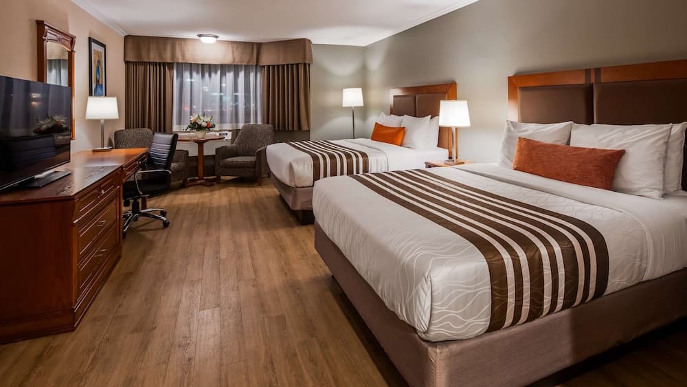Suite, 2 Queen Beds, Non Smoking, Kitchen (Full Kitchen)