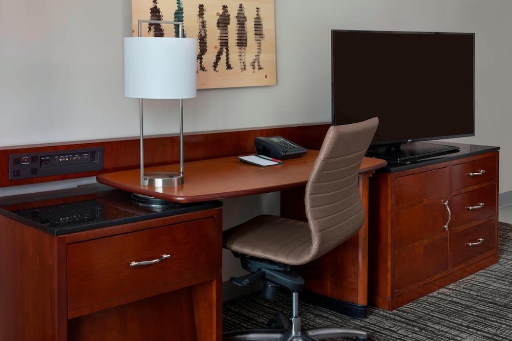 Executive Suite, 1 Bedroom, City View