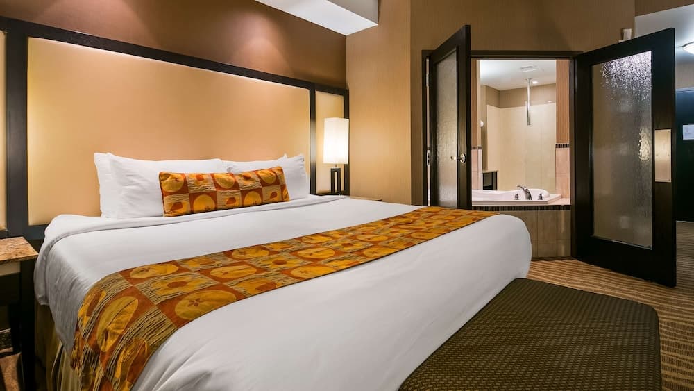 Suite, 1 King Bed, Non Smoking, Jetted Tub