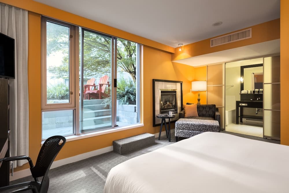 Room, 1 King Bed (Secret Garden)