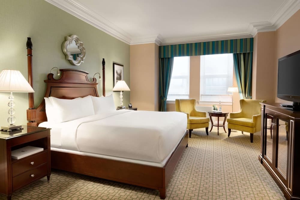 Fairmont, Room, 1 Queen Bed