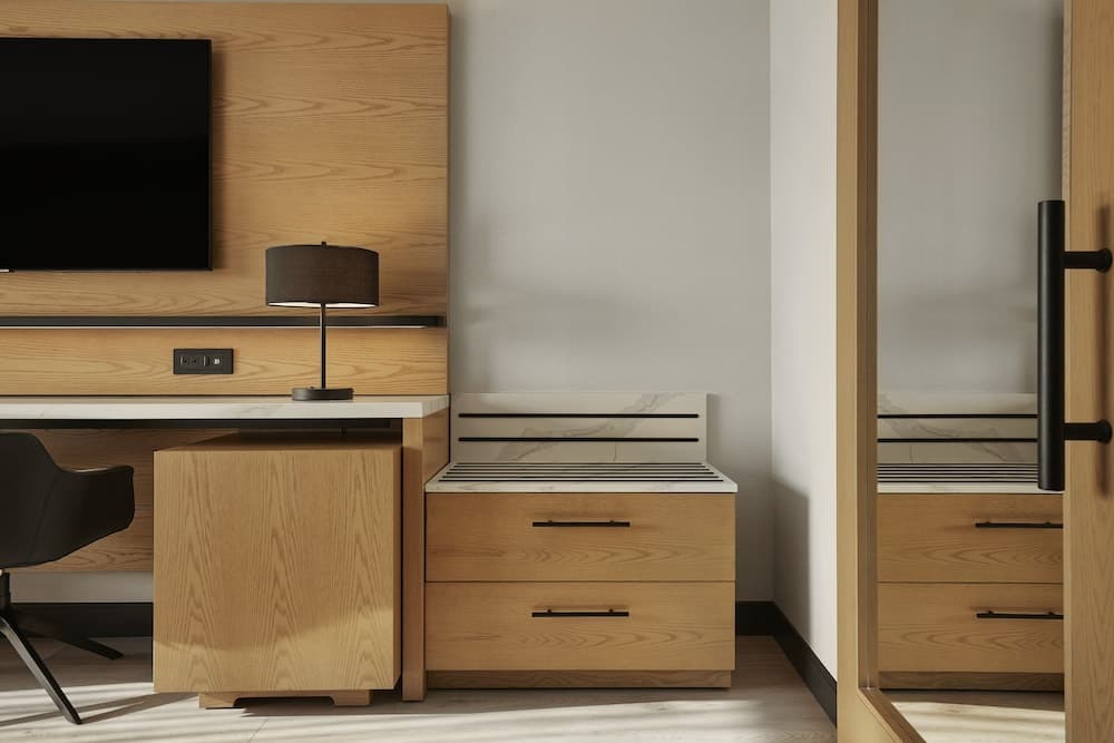Room, 2 Queen Beds, City View