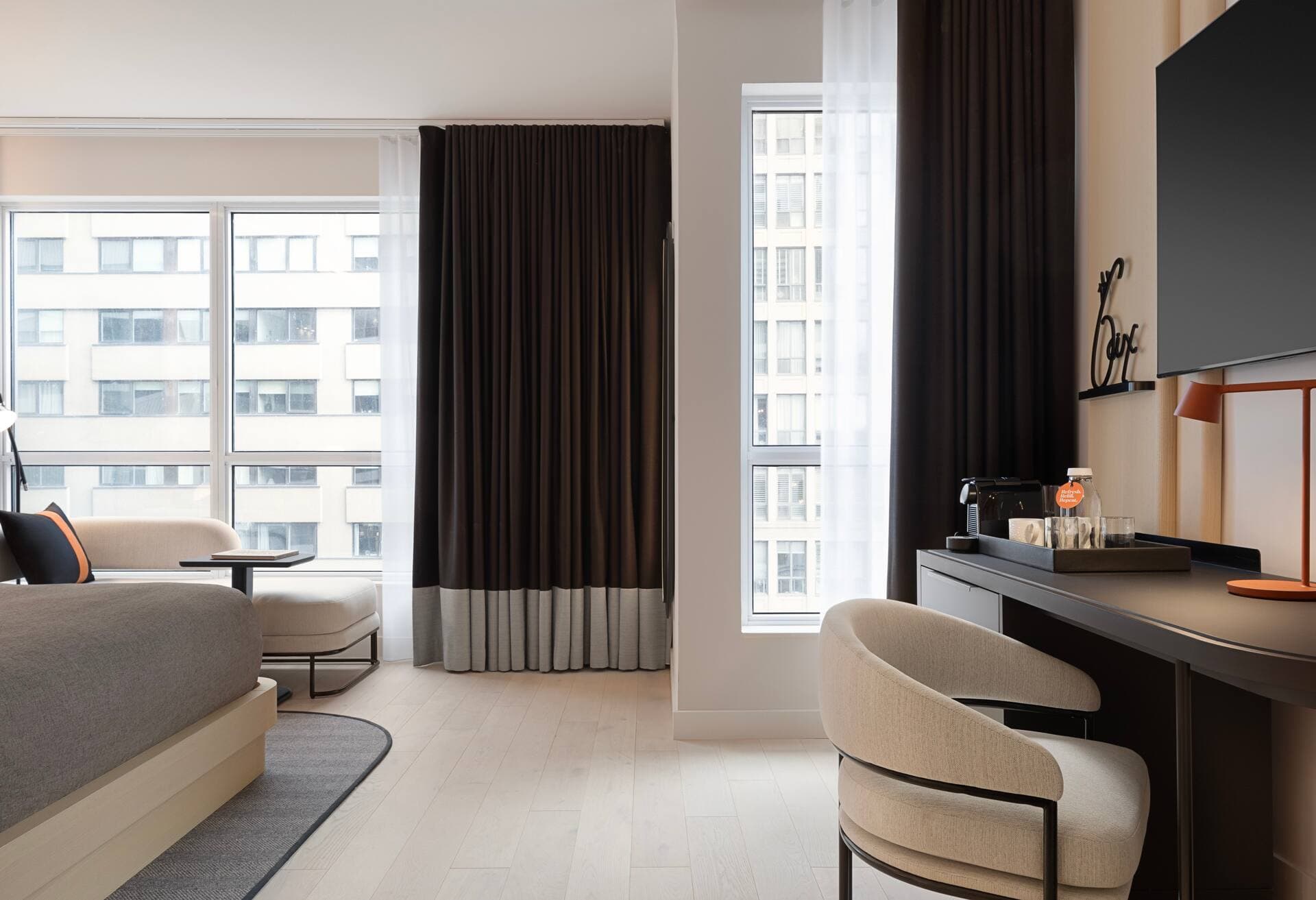 1 King Bed Room Lower Rosedale Valley View