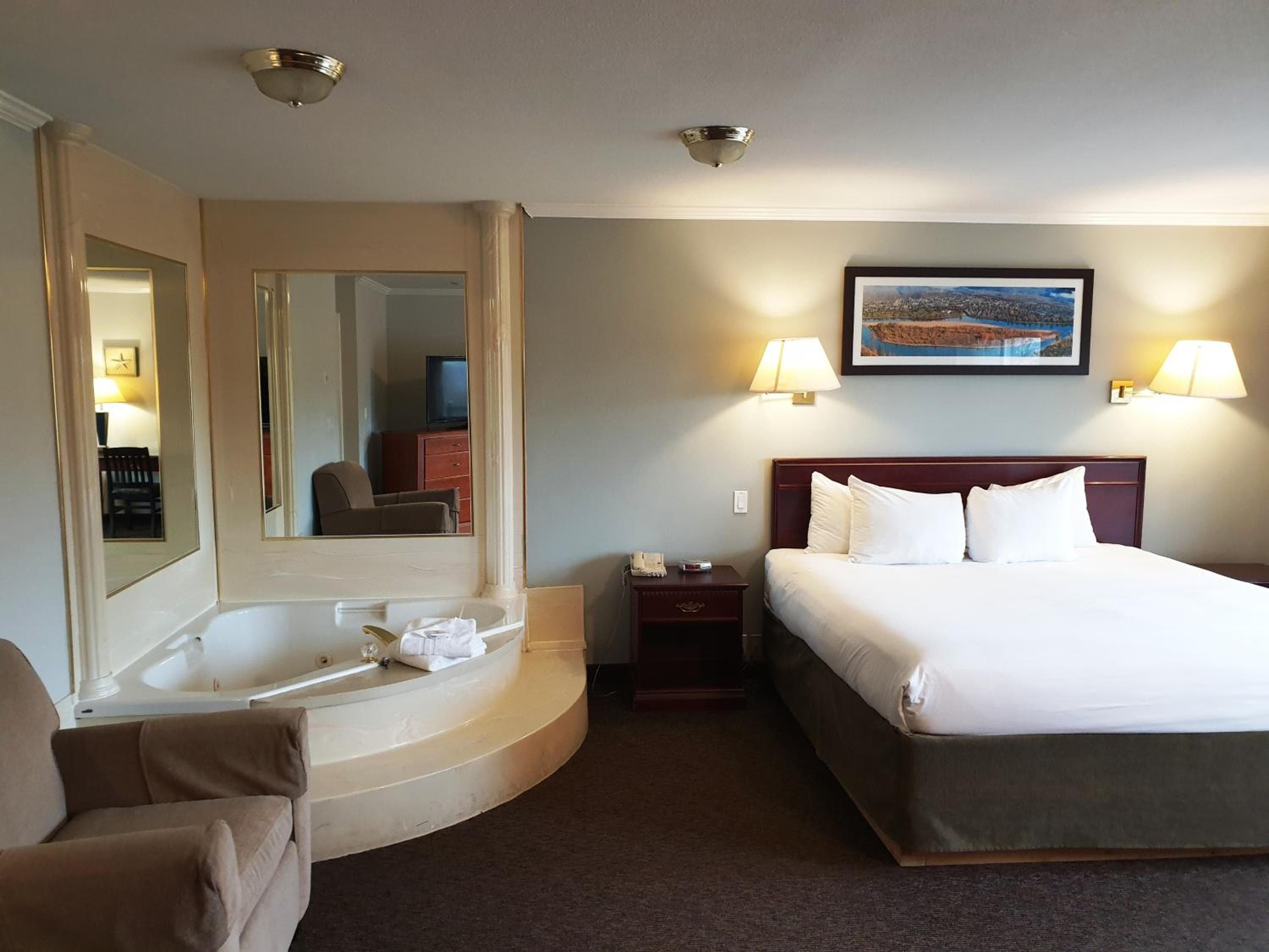 Jacuzzi King Room with Balcony