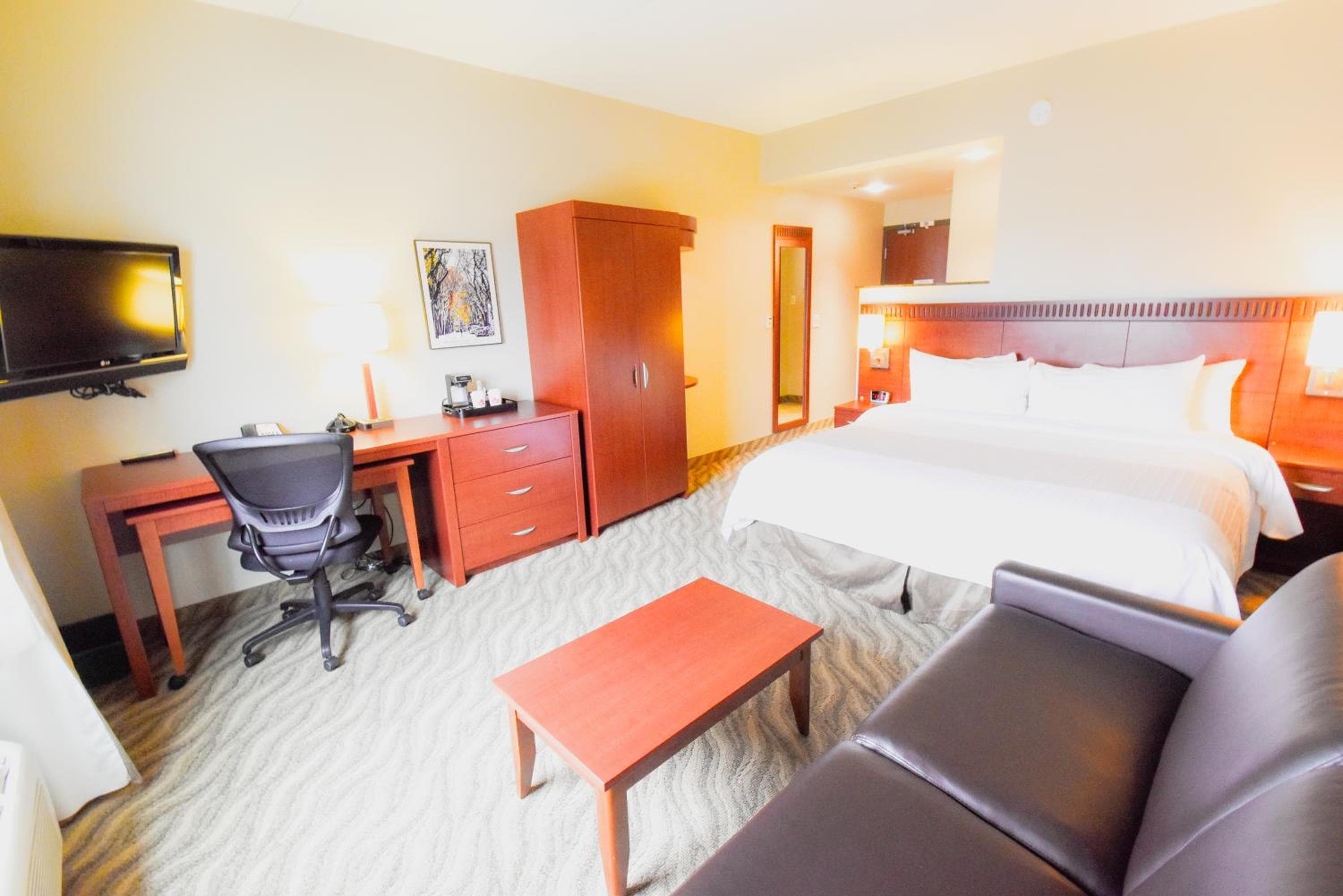 Deluxe King Room