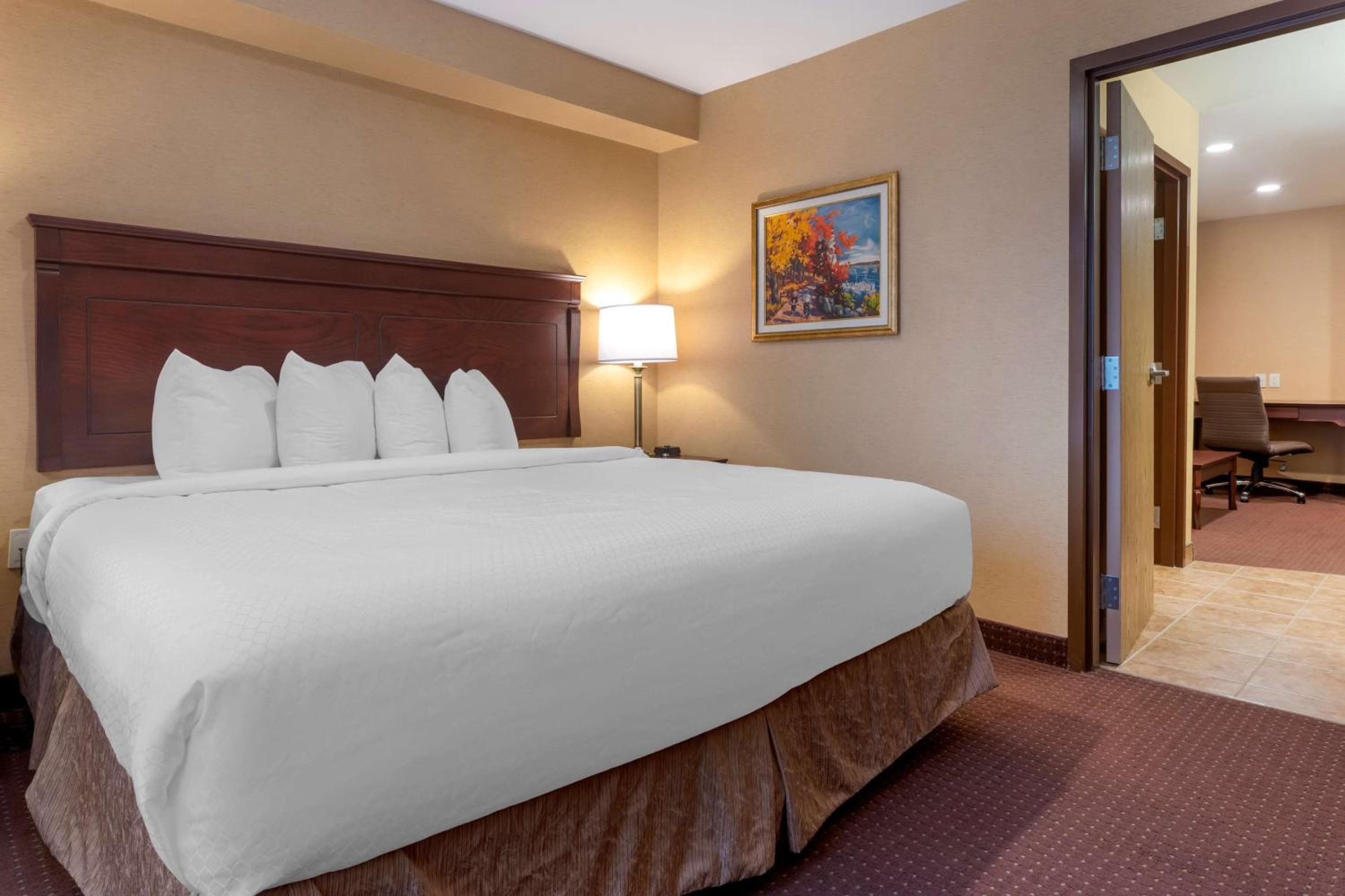 King Suite with Sofa Bed and Fireplace - Non-Smoking