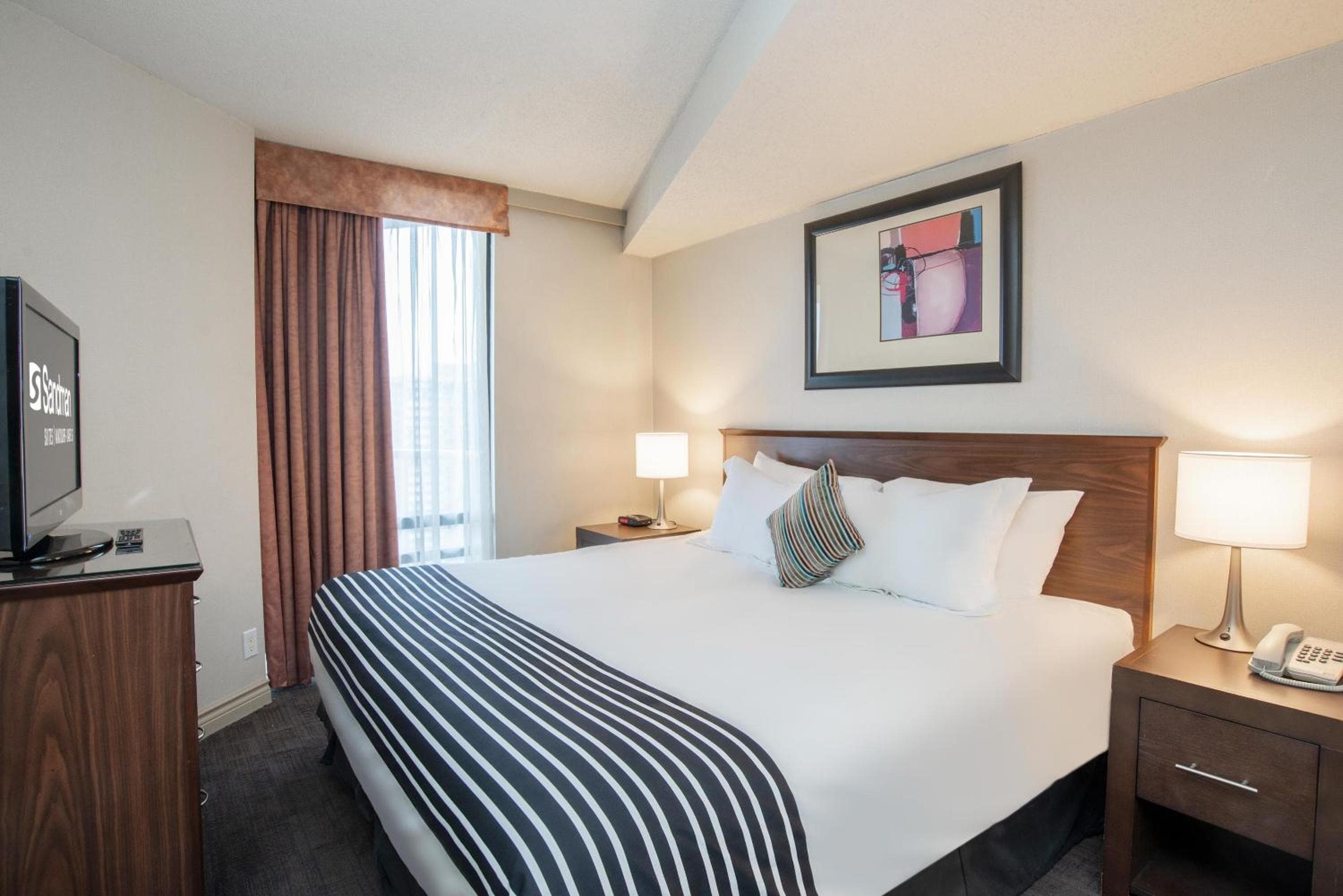Ocean View Suite, 1 Queen Bed, Sofa Bed, Kitchen, W/D, Balcony