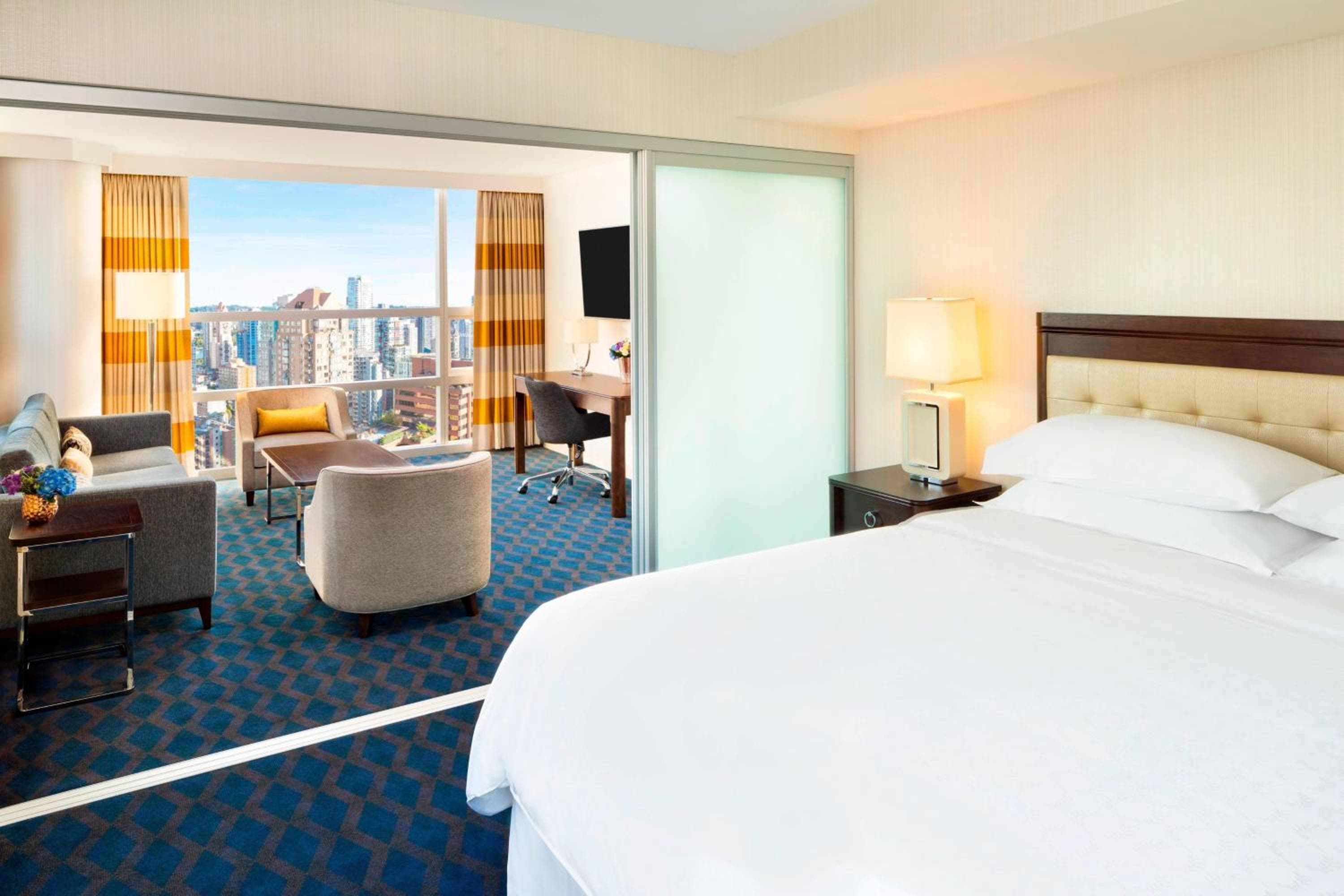 Two-Bedroom Suite - High Floor/Club Lounge Access