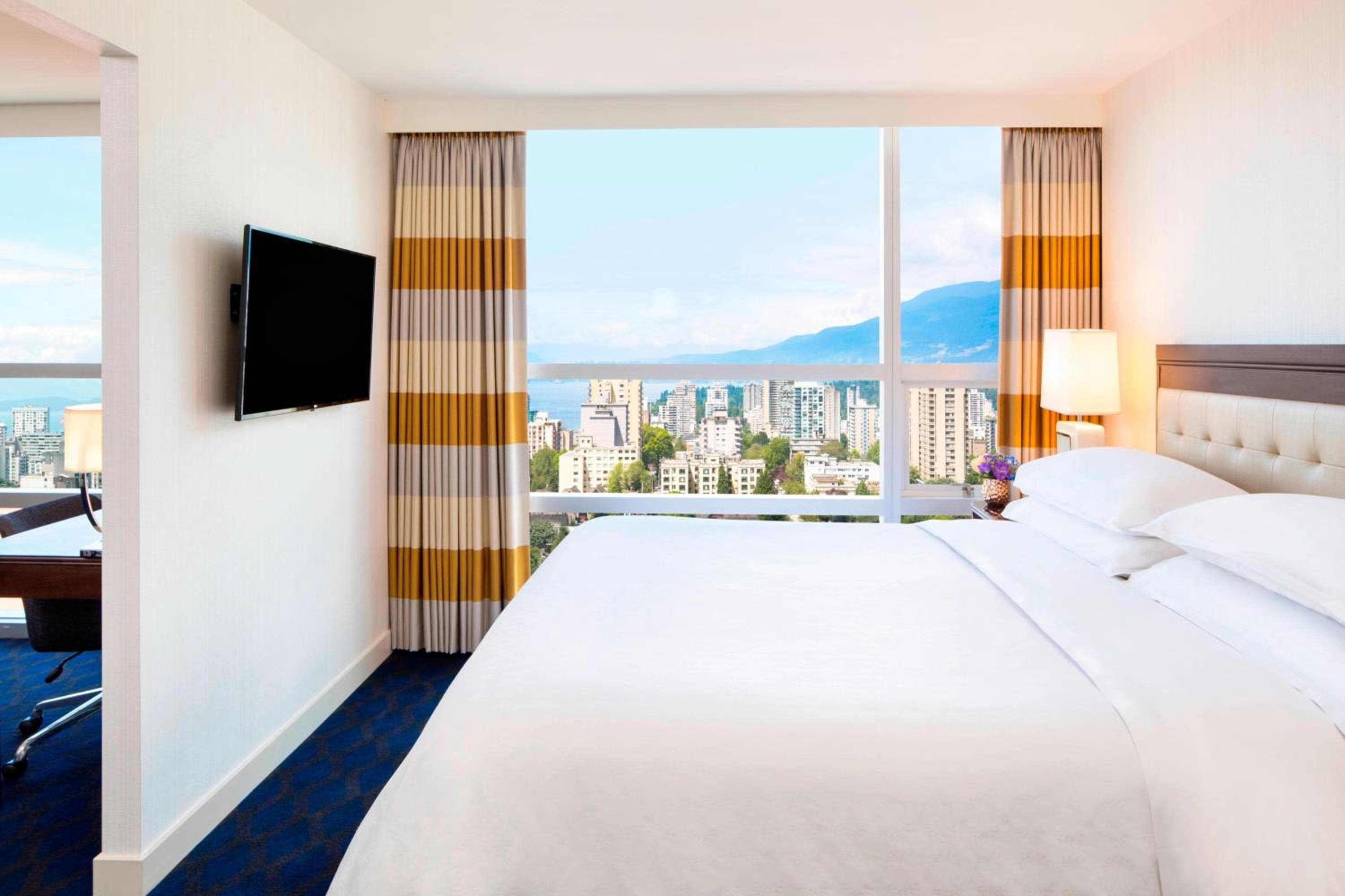 Junior King Suite - High Floor