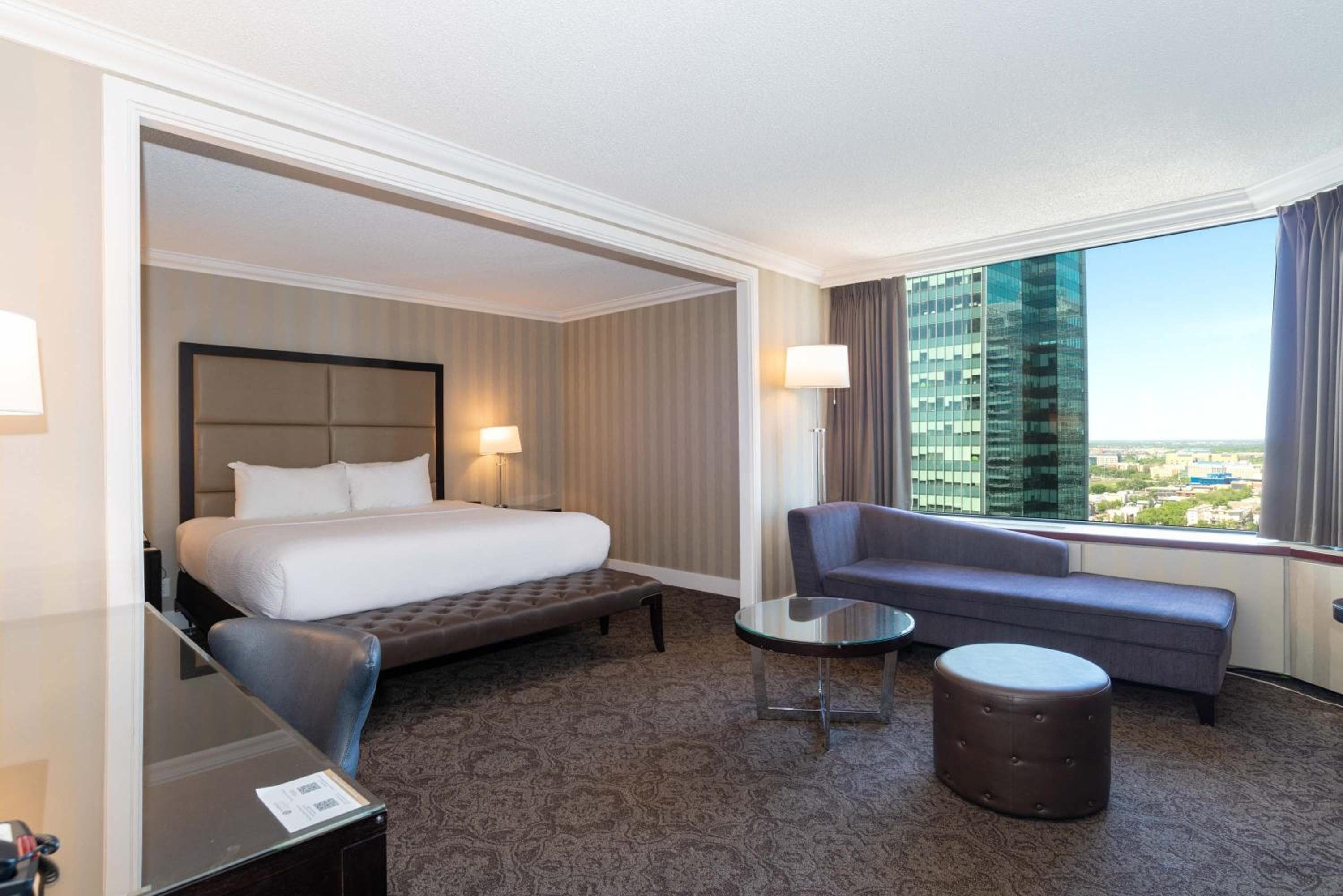 Premium Grand Room, 1 King Bed, Top Floors