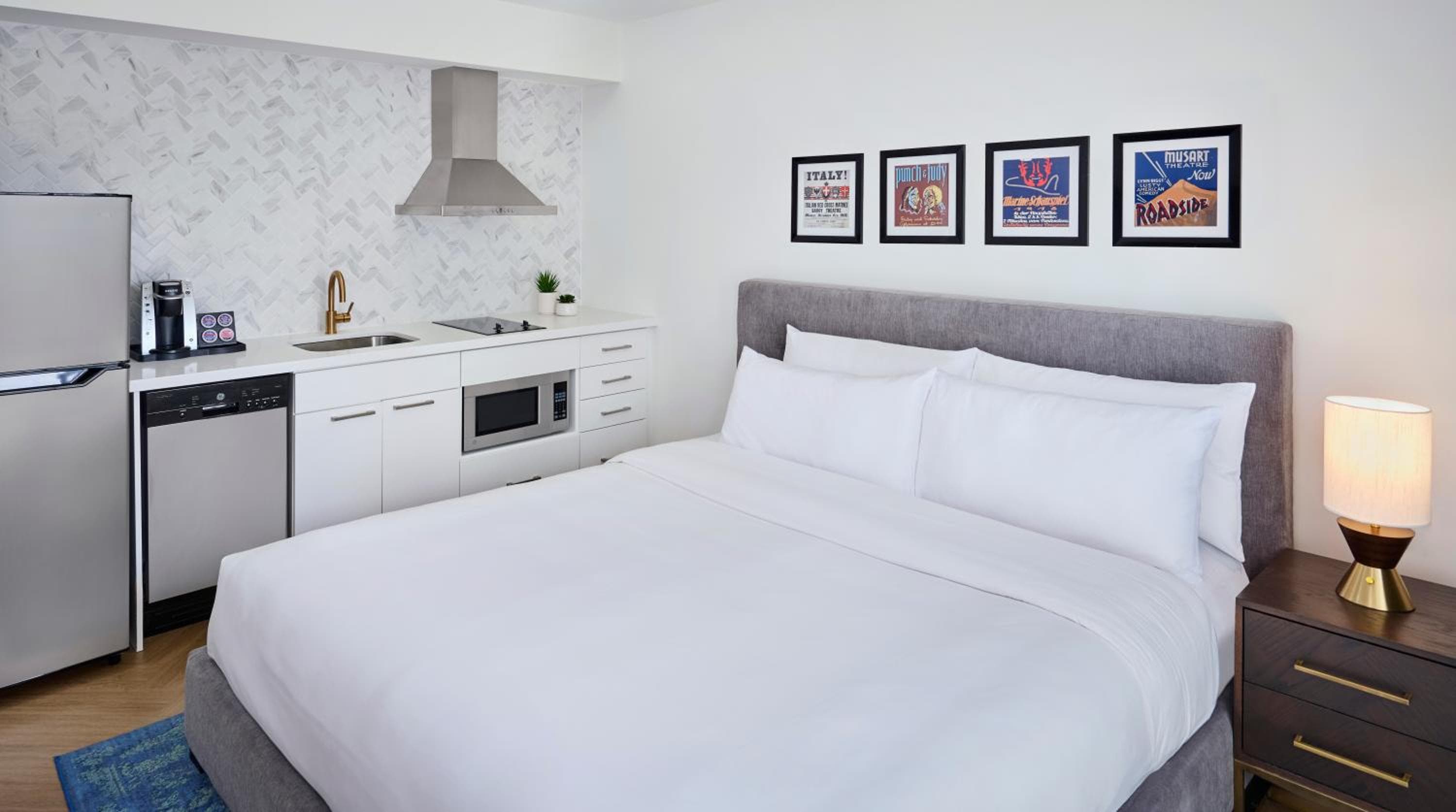 Deluxe City King Room