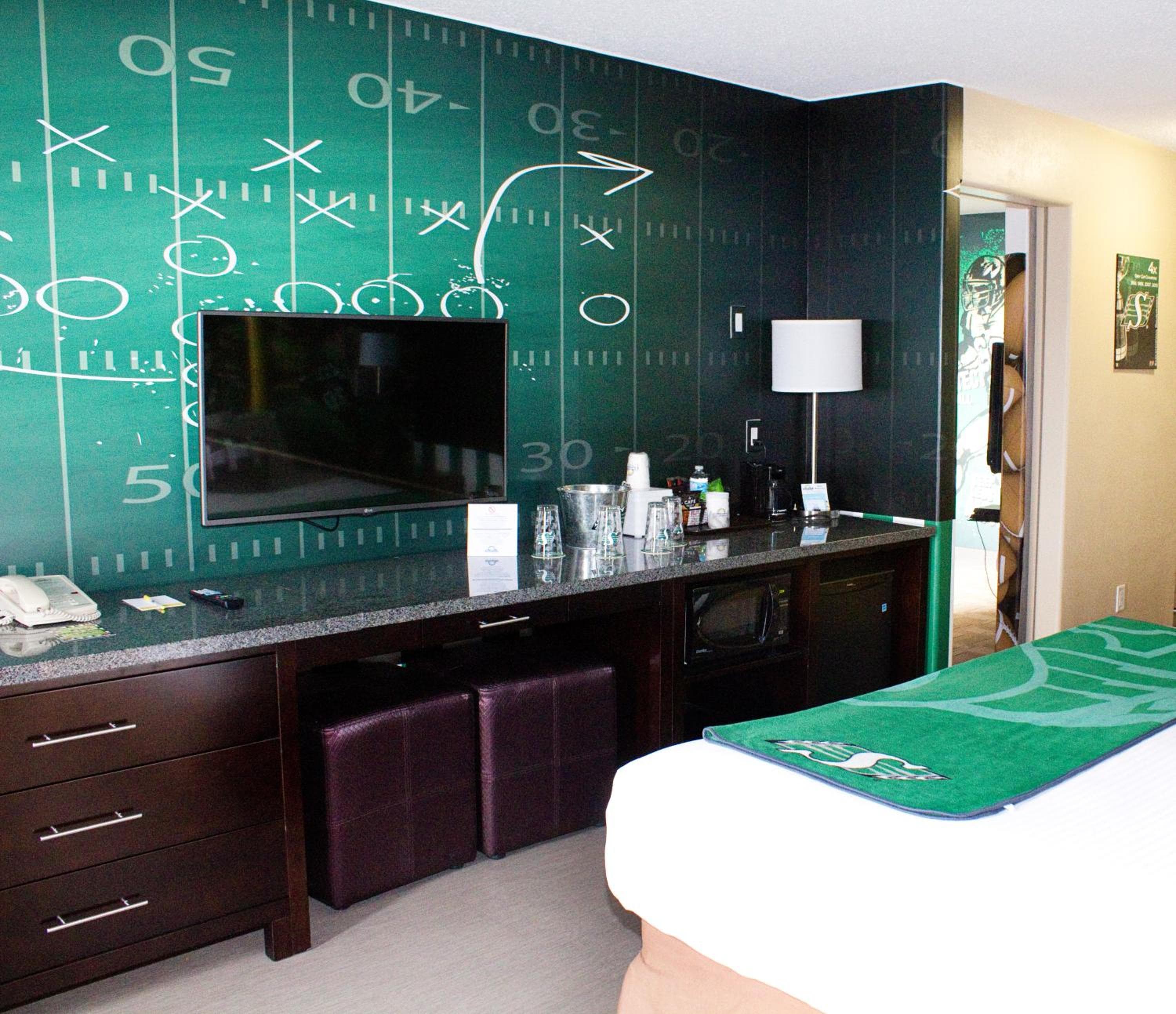 One-Bedroom King Suite - Non-Smoking