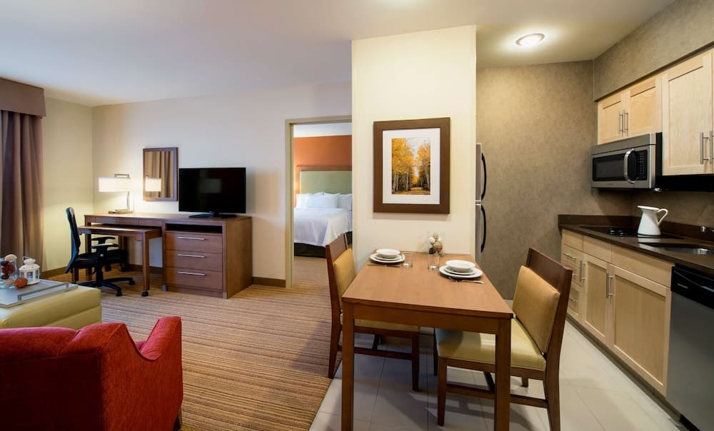 Suite, 2 Queen Beds